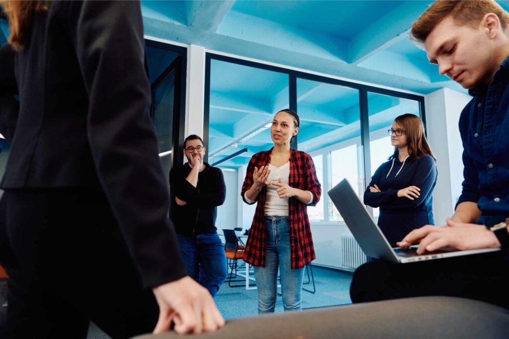 Tools to improve field technician performance through team collaboration, training, and smarter service planning