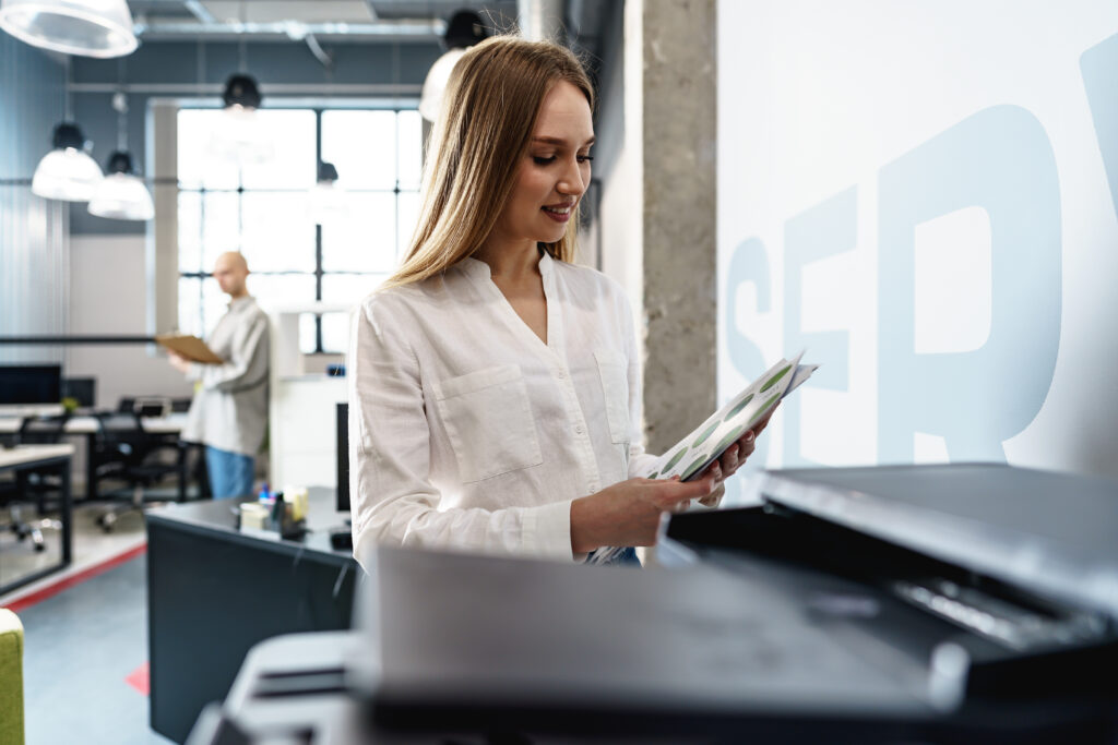 Remote printer monitoring helps service teams track printer status, toner levels and device alerts
